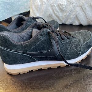 Nike Black and Tan Sneakers Modern Streamlined Design